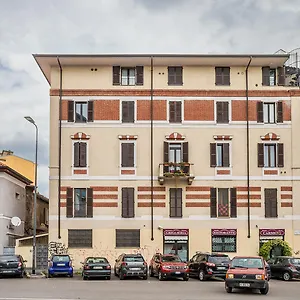  Appartamento Life Is Beautiful Design Loft Navigli Romolo, Netflix, Wifi, Ac And Street Parking Italia